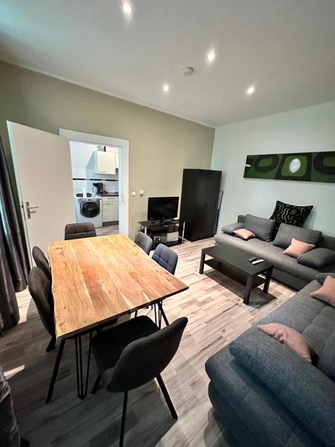 Modern Flat With 2 Rooms, Close To Schoenbrunn ウィーン エクステリア 写真